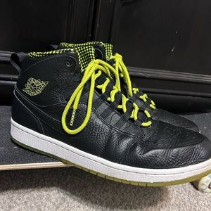 RARE Nike retro Jordan 1 venom